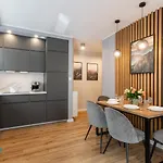 Apartamenty Bluesky - Centrum Karpacza, Blisko Pkp I Sklepow, Balkon, Automatyczny Check-In, Spokojna Zielona Okolica Карпач