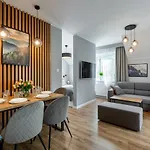 Apartamenty Bluesky - Centrum Karpacza, Blisko Pkp I Sklepow, Balkon, Automatyczny Check-In, Spokojna Zielona Okolica Апартаменты *
