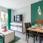 Апартаменты Apartamenty Bluesky - Centrum Karpacza, Blisko Pkp I Sklepow, Balkon, Automatyczny Check-In, Spokojna Zielona Okolica Карпач