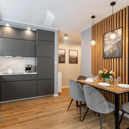 Bluesky - Nad Lomnica 2b - Blisko Dworca Pkp, Centrum Karpacza I Sklepow, W Zielonej Okolicy Карпач