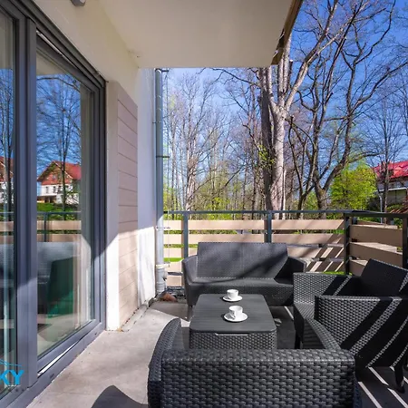 Apartamenty Bluesky - Centrum Karpacza, Blisko Pkp I Sklepow, Balkon, Automatyczny Check-In, Spokojna Zielona Okolica *