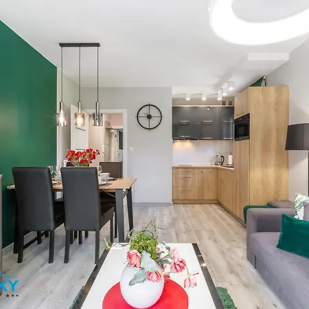 Bluesky - Nad Lomnica 2b - Blisko Dworca Pkp, Centrum Karpacza I Sklepow, W Zielonej Okolicy * Карпач