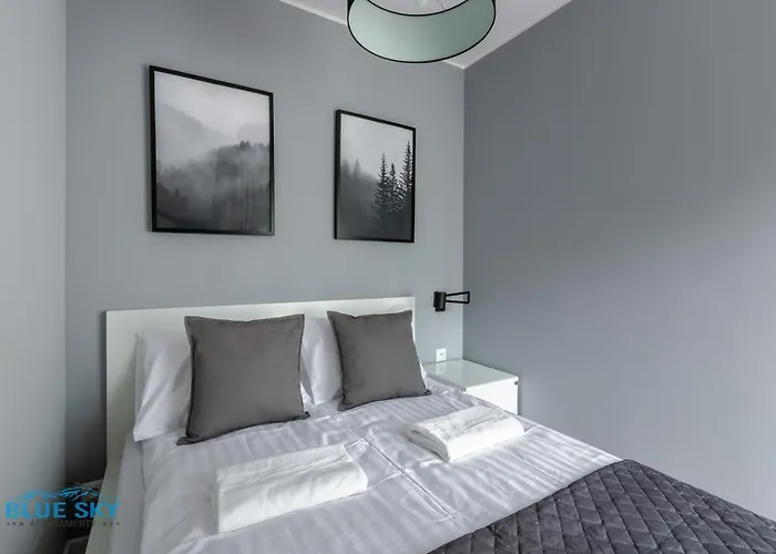 Bluesky: Tranquil Center Retreat Apartment *