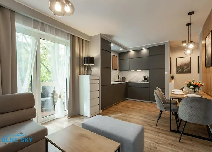 Bluesky: Tranquil Center Retreat Apartment